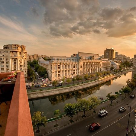 Baroque Splendor: Breathtaking Views & Design Lejlighed Bukarest Eksteriør billede