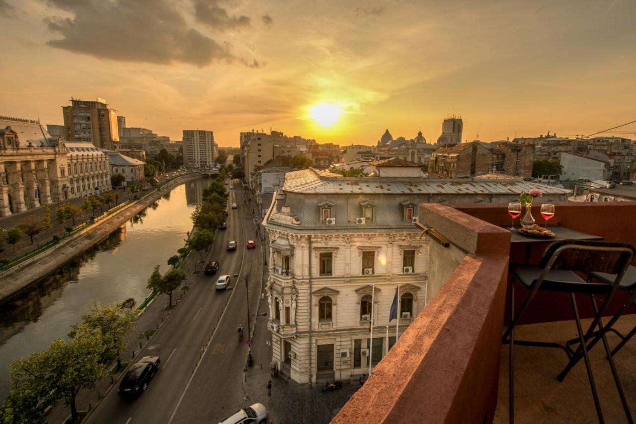 Baroque Splendor: Breathtaking Views & Design Lejlighed Bukarest Eksteriør billede