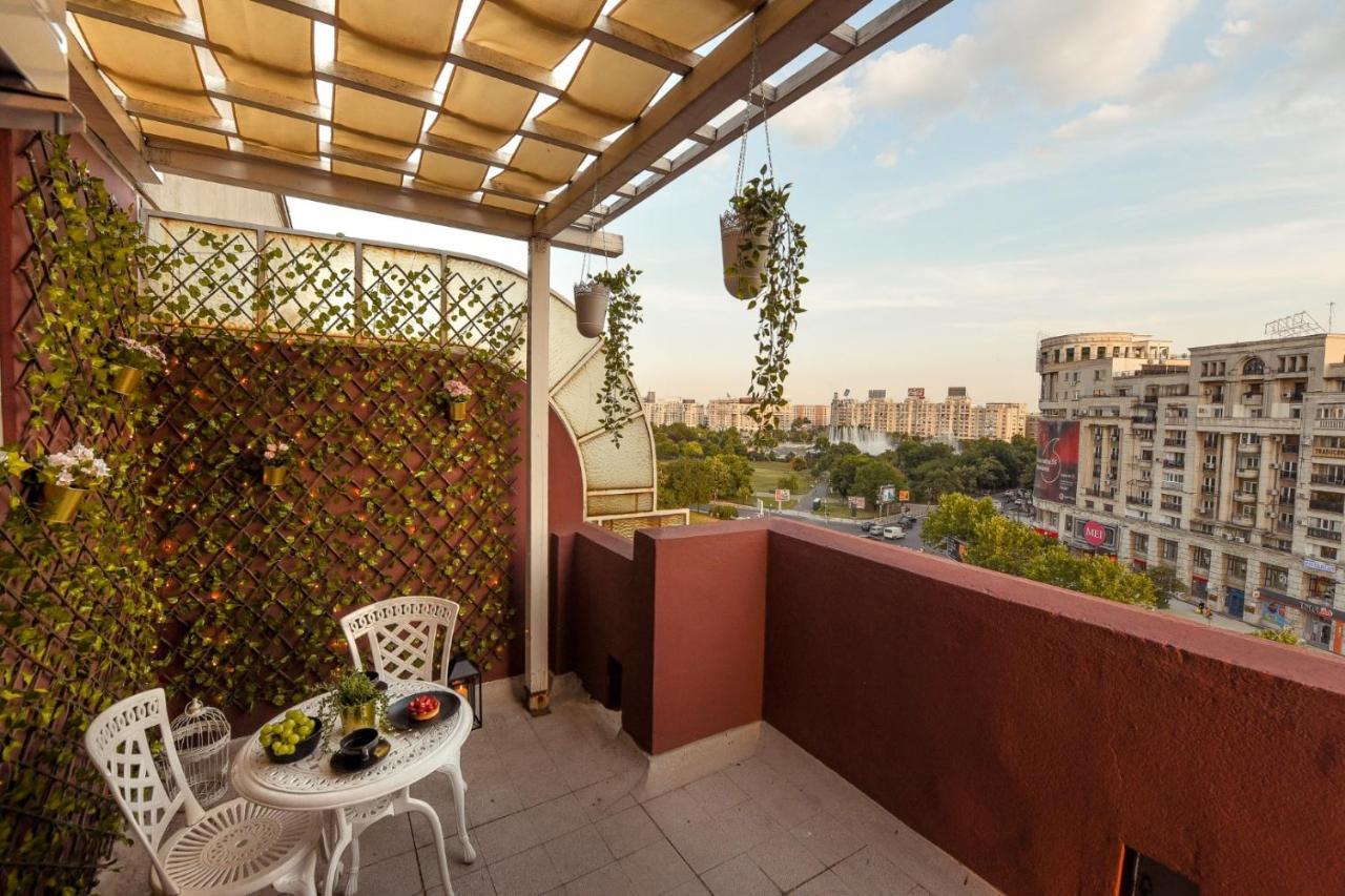Baroque Splendor: Breathtaking Views & Design Lejlighed Bukarest Eksteriør billede