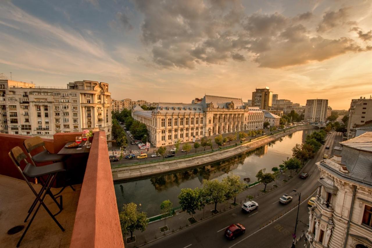 Baroque Splendor: Breathtaking Views & Design Lejlighed Bukarest Eksteriør billede